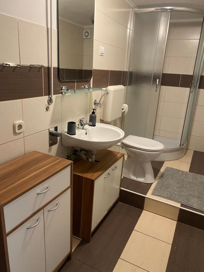 Erhart Apartment *